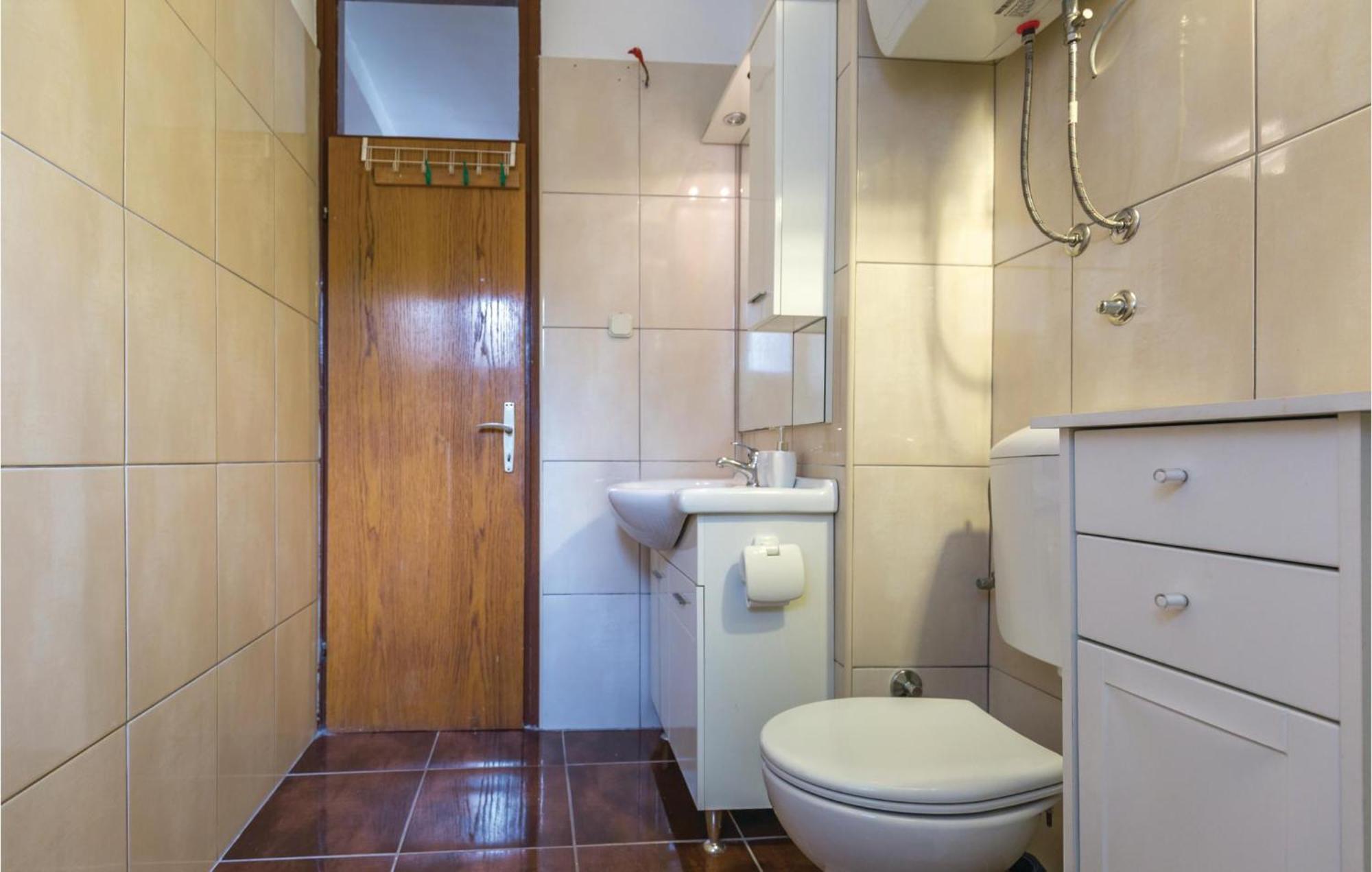 Awesome Apartment In Ploce With Kitchen 外观 照片
