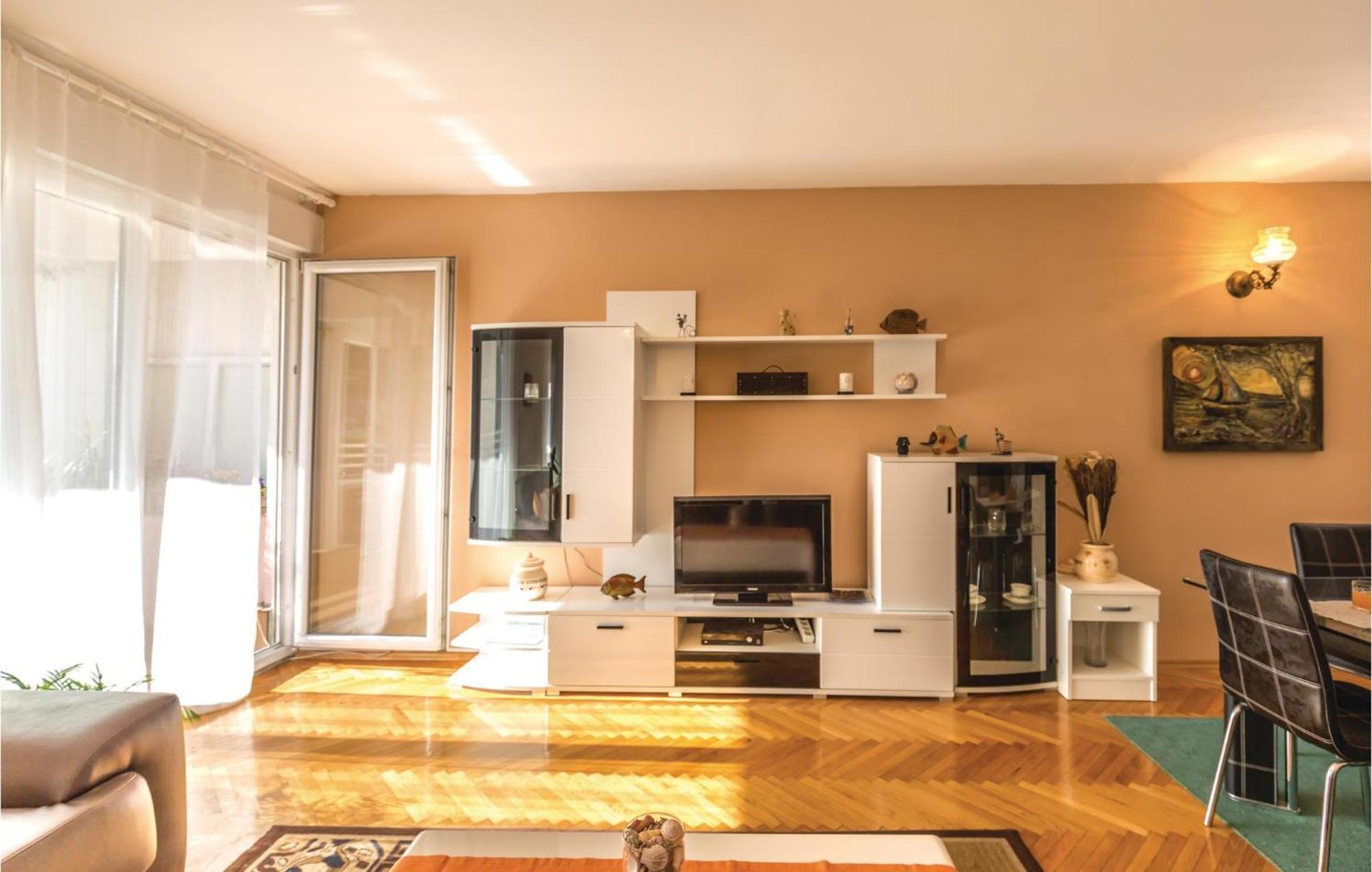 Awesome Apartment In Ploce With Kitchen 外观 照片