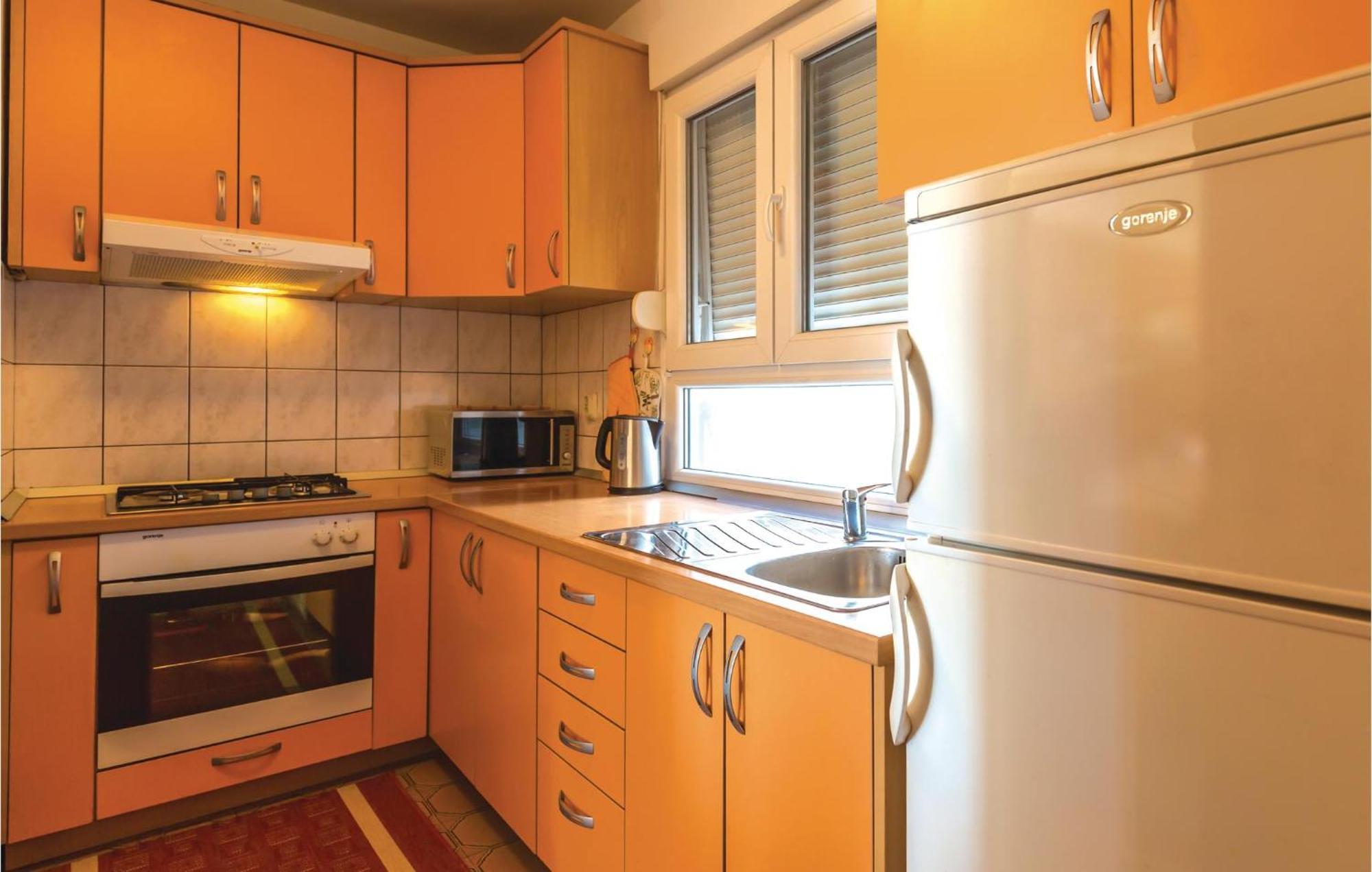 Awesome Apartment In Ploce With Kitchen 外观 照片