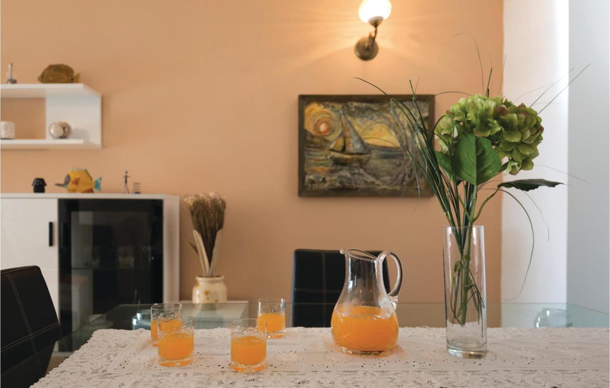 Awesome Apartment In Ploce With Kitchen 外观 照片